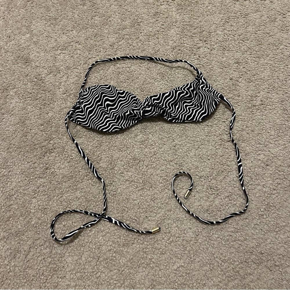 Monday Swimwear Tamarama Top